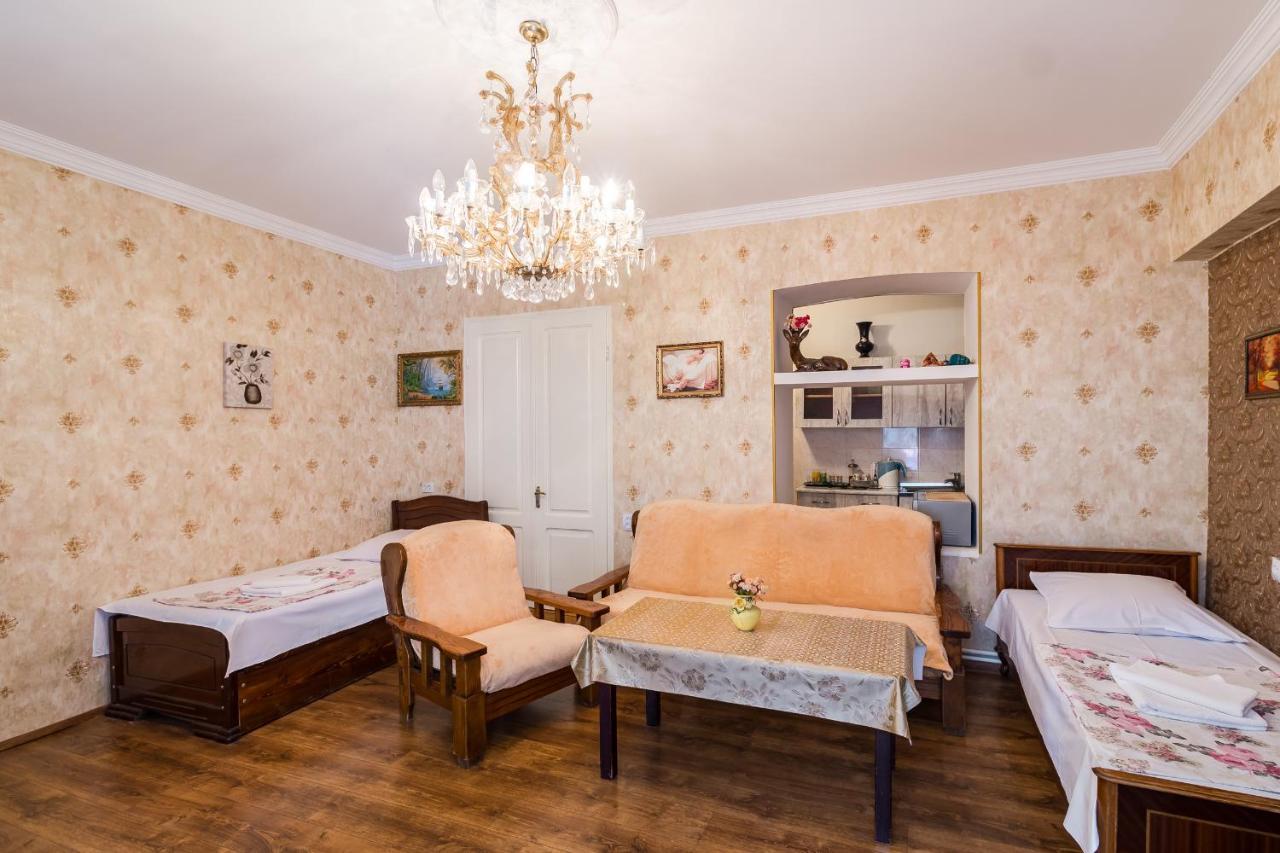 Apartment Qetooli Тбилиси Екстериор снимка